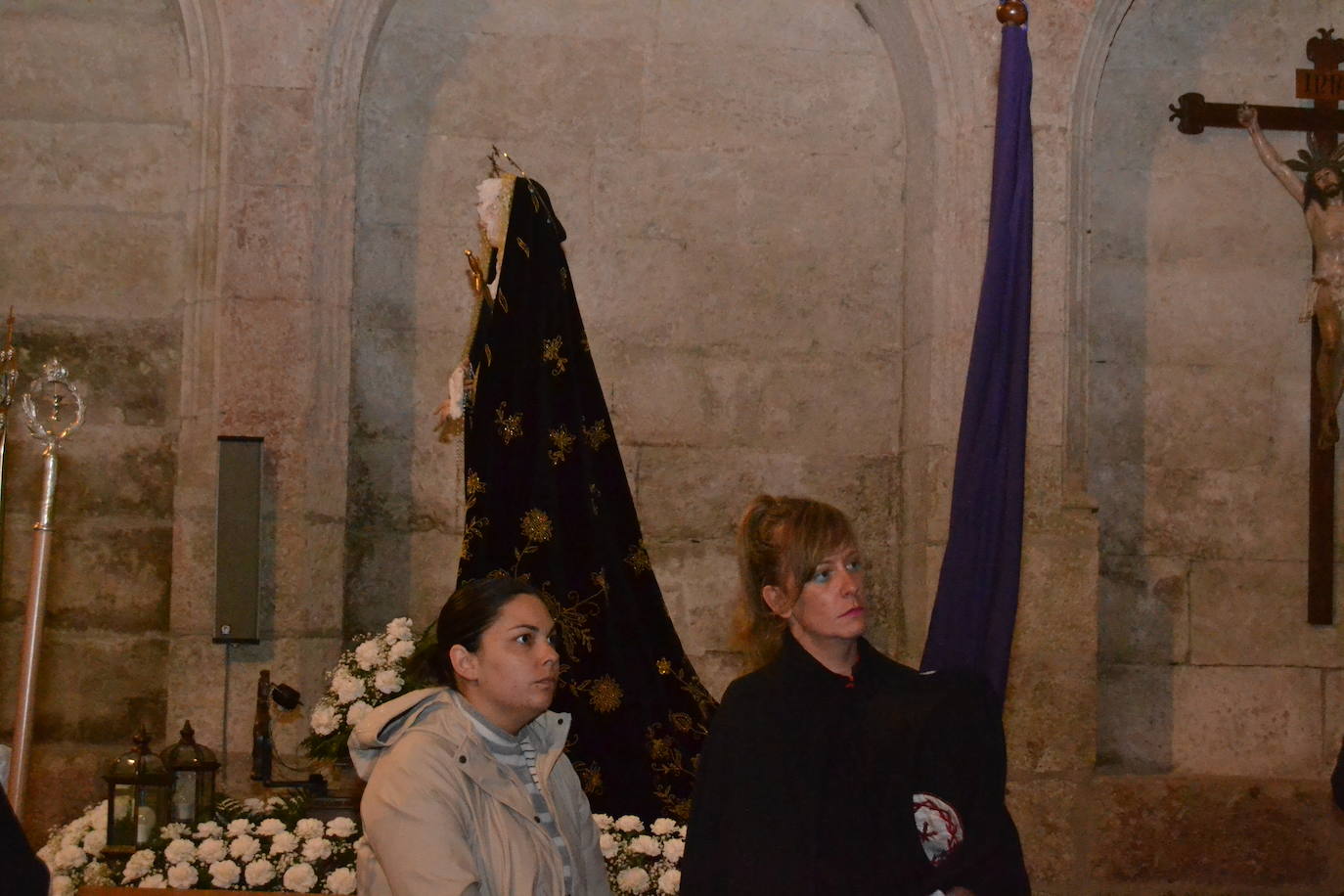 La lluvia impide a La Dolorosa recorrer Ciudad Rodrigo