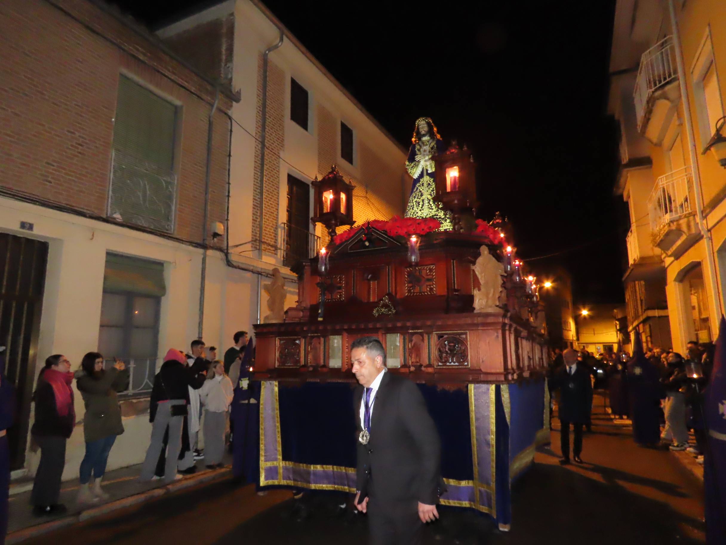 La emoción arranca aplausos en la procesión del Nazareno de Peñaranda de Bracamonte