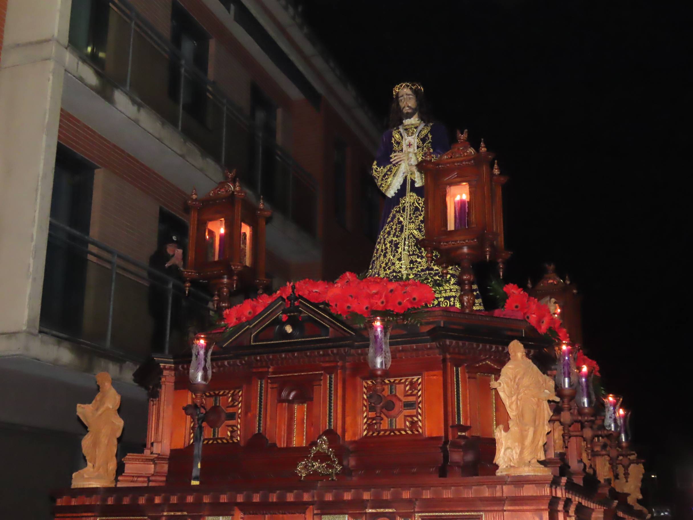 La emoción arranca aplausos en la procesión del Nazareno de Peñaranda de Bracamonte