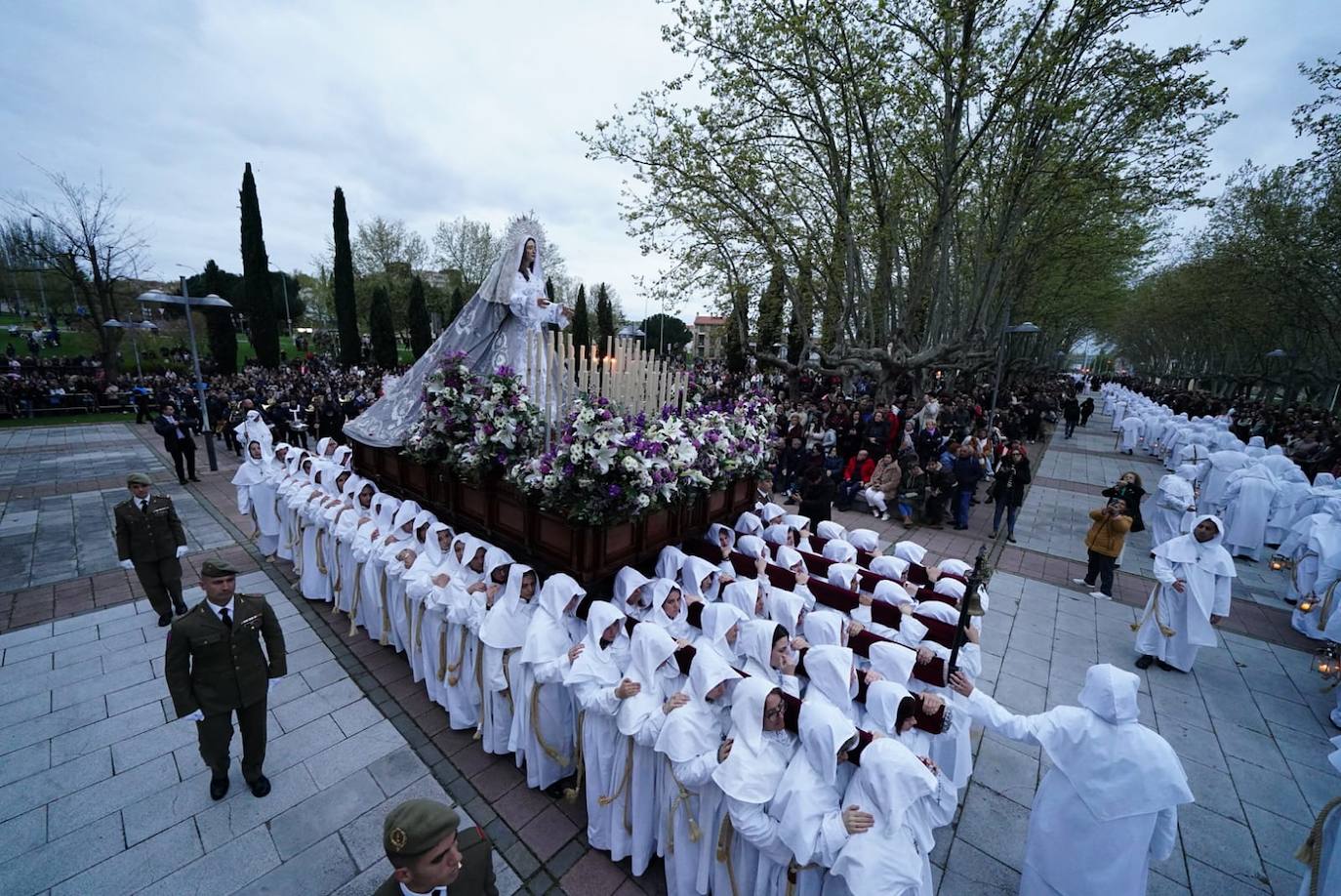 La procesión del Amor y de la Paz, en imágenes