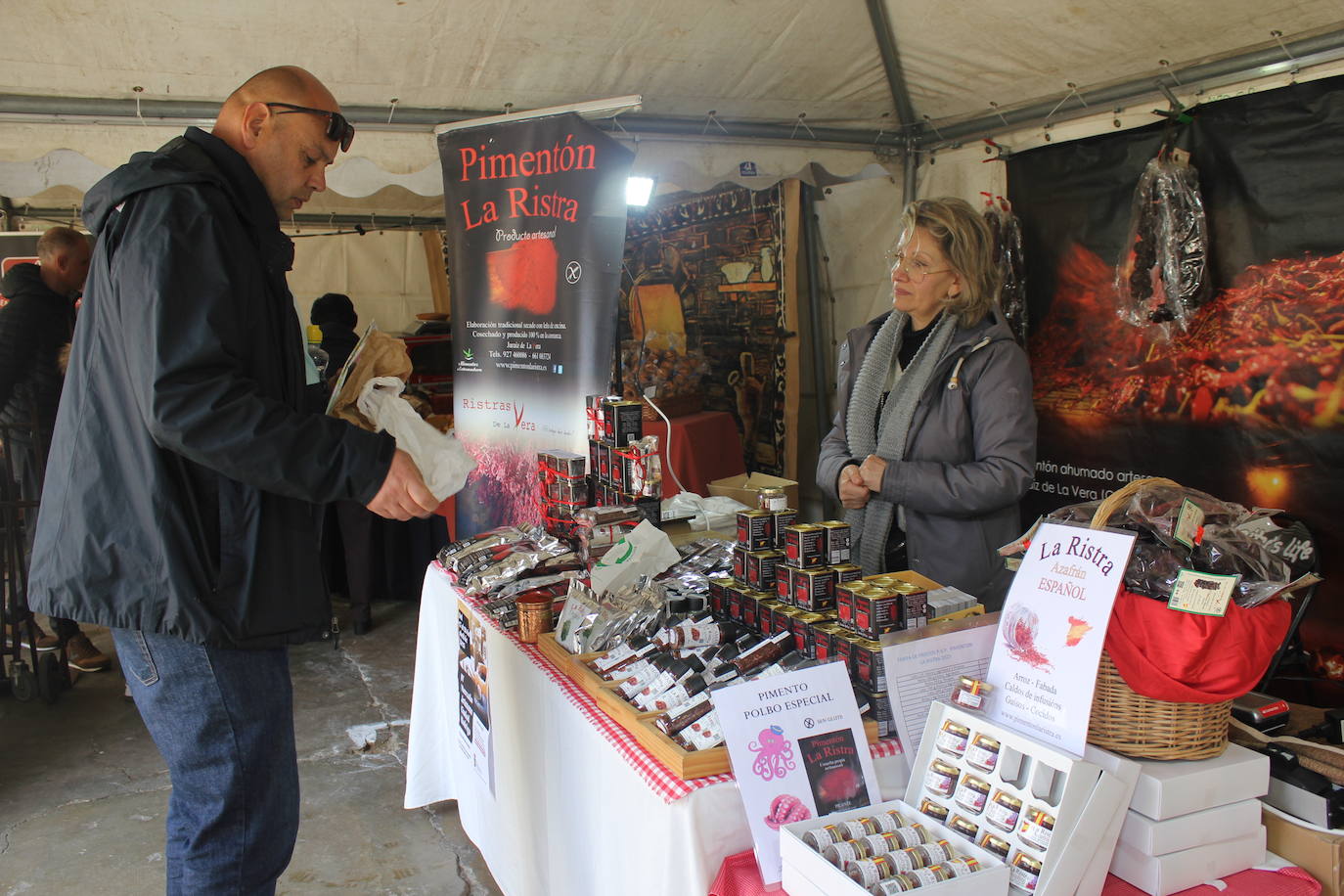 El IV Mercado Artesano de Ciudad Rodrigo, la chispa de la Semana Santa Mirobrigense