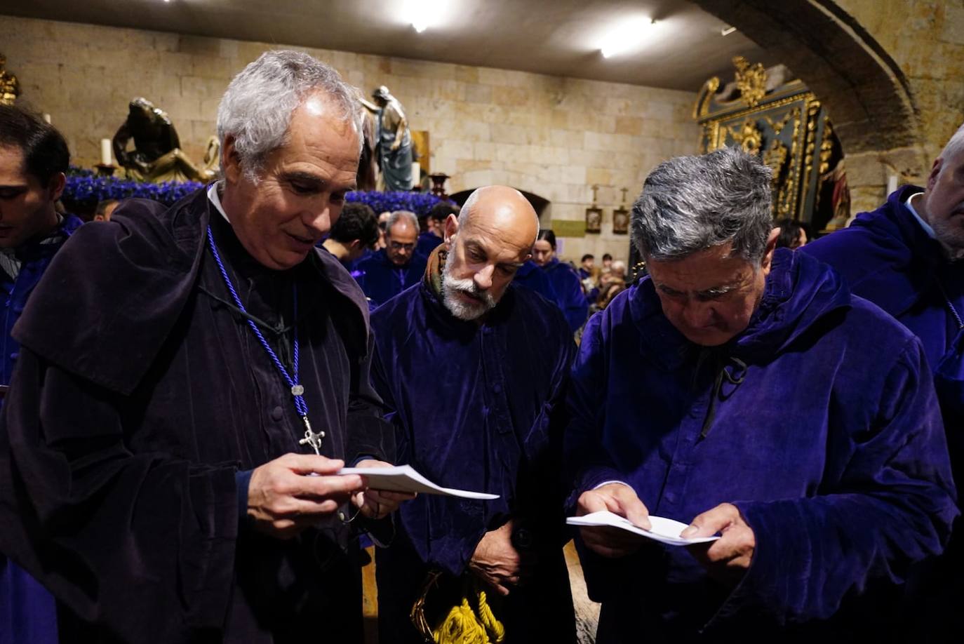 Emoción contenida en San Julián: así se ha vivido la suspensión de la segunda procesión de este Viernes Santo