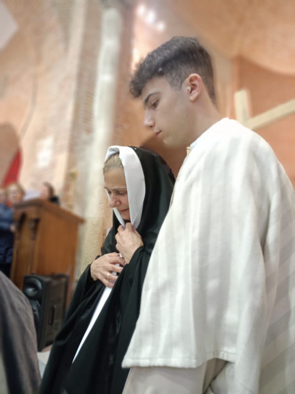 Dedicación, talento y fervor en el vía crucis viviente de Paradinas de San Juan