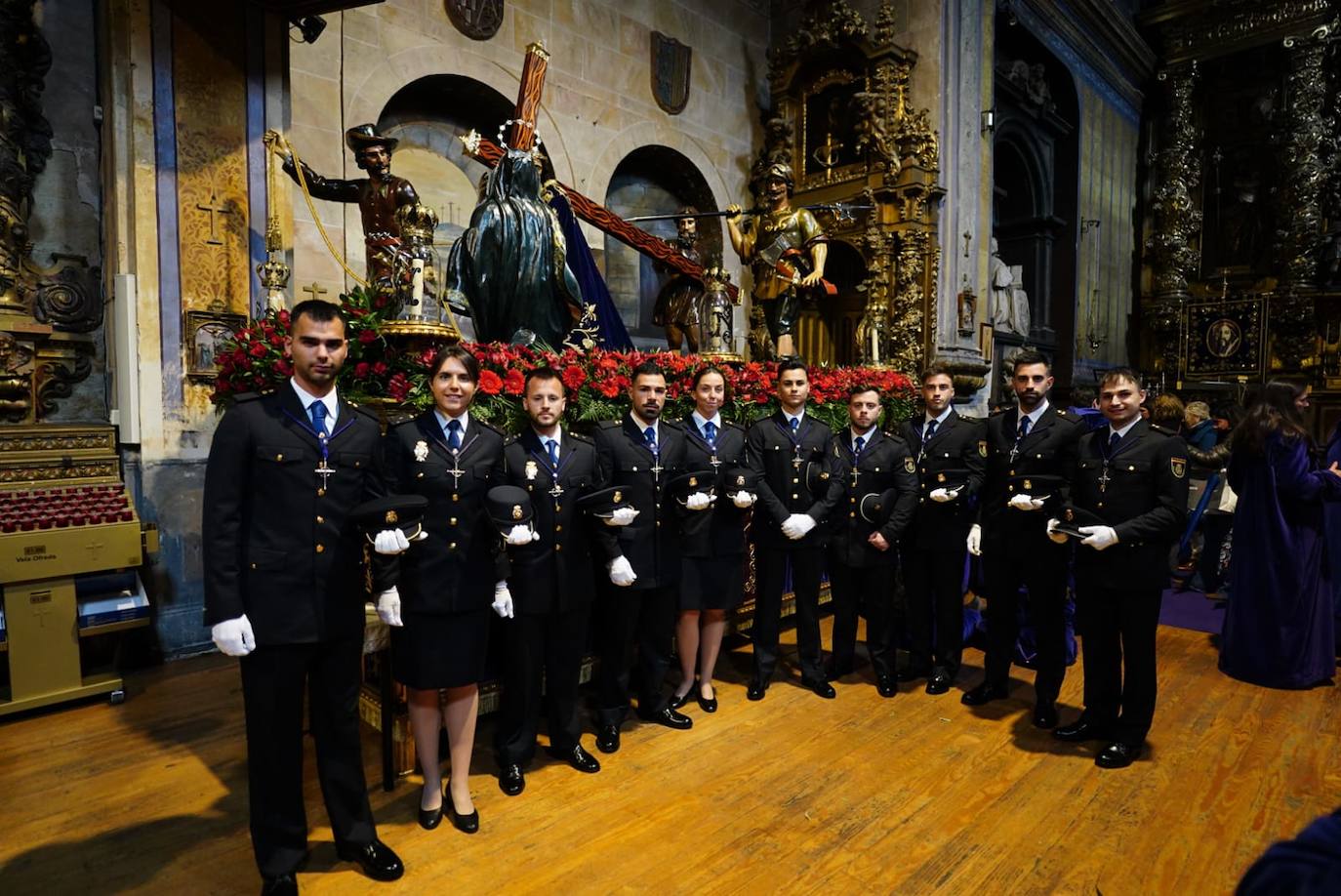 Emoción contenida en San Julián: así se ha vivido la suspensión de la segunda procesión de este Viernes Santo