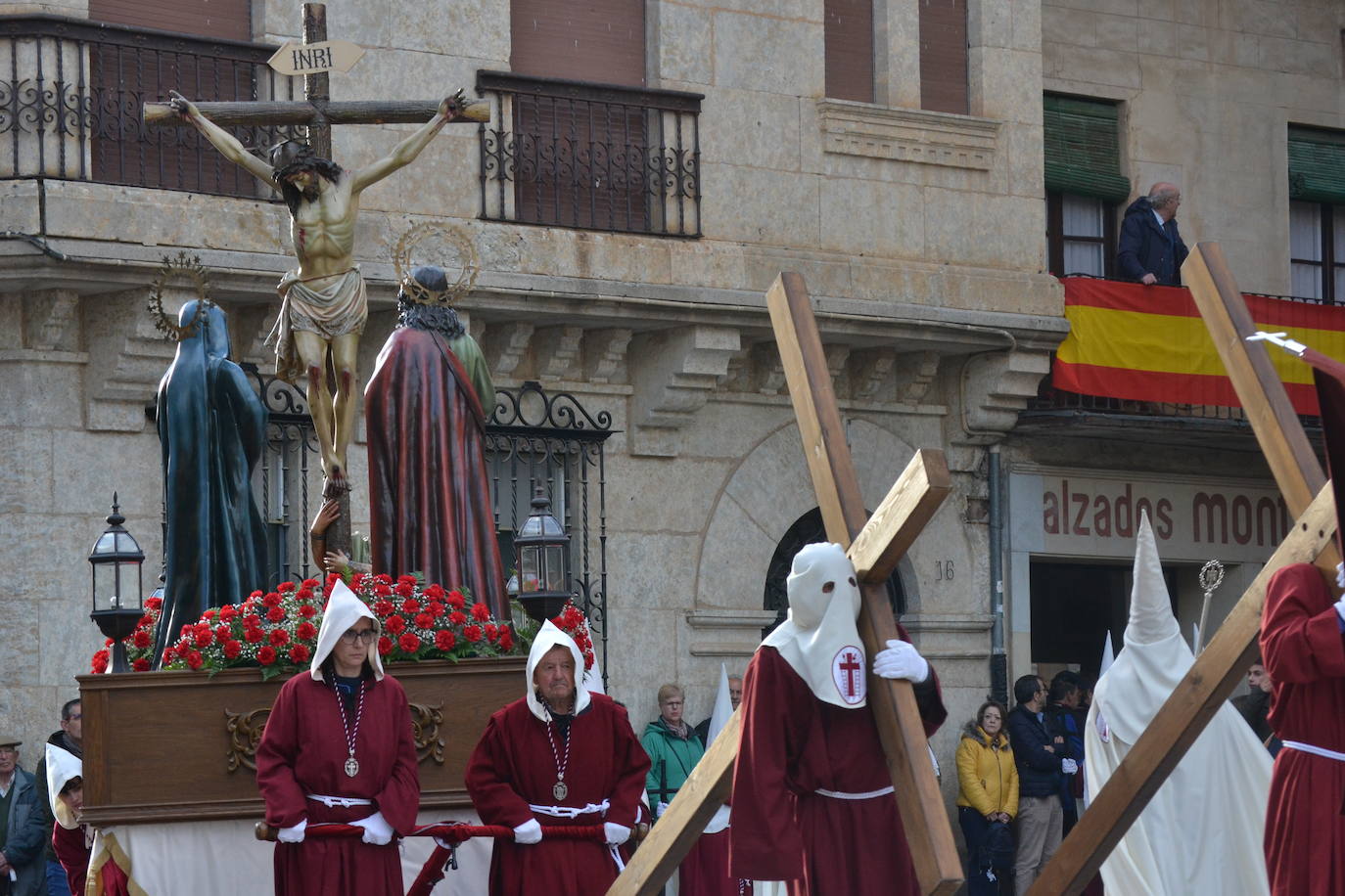 El Santo Entierro recorre Ciudad Rodrigo entre devoción y emoción