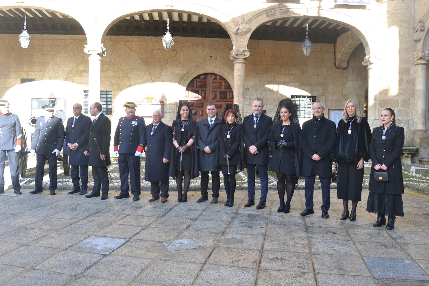El Santo Entierro recorre Ciudad Rodrigo entre devoción y emoción