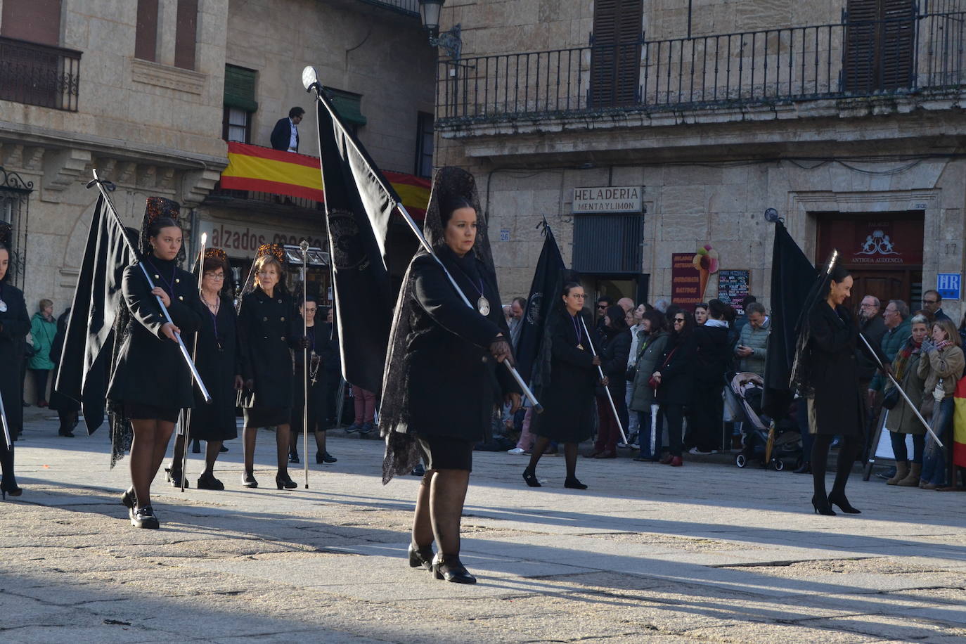 El Santo Entierro recorre Ciudad Rodrigo entre devoción y emoción