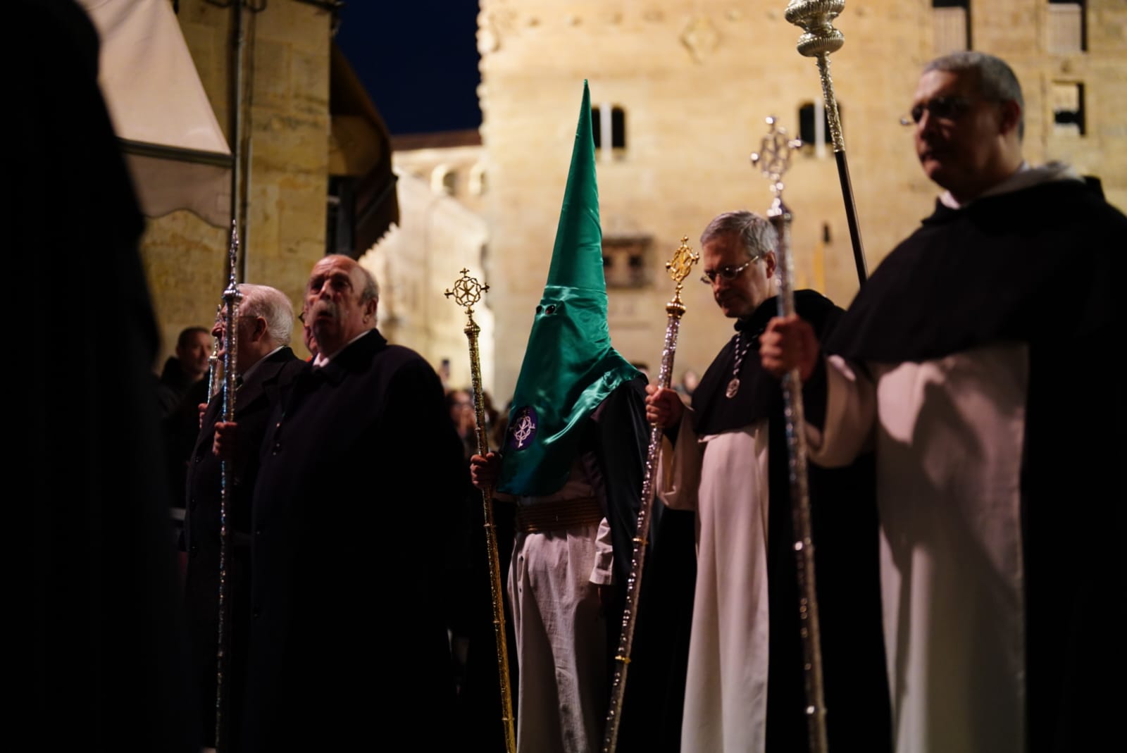 La procesión de la Hermandad Dominicana, en imágenes