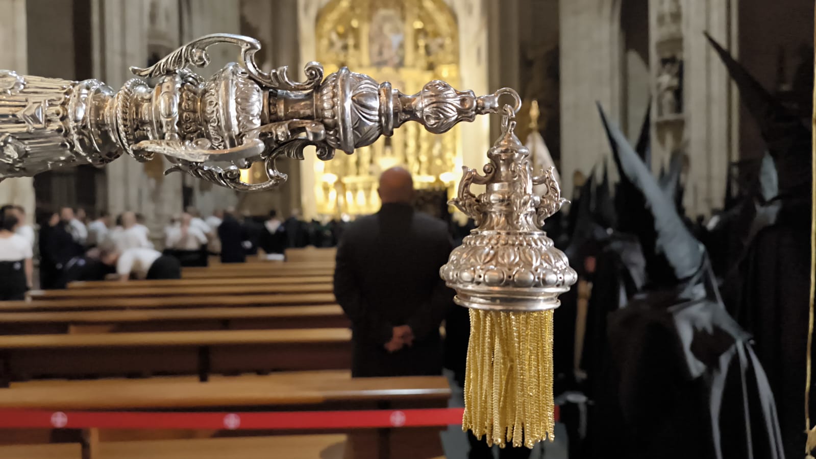 La procesión de la Hermandad Dominicana, en imágenes