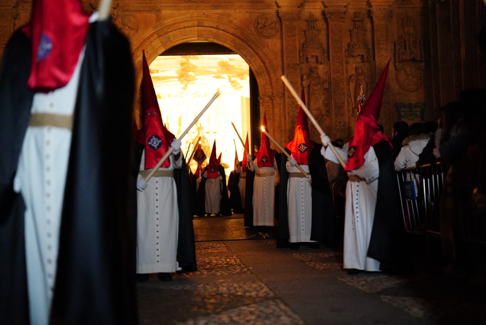 La procesión de la Hermandad Dominicana, en imágenes