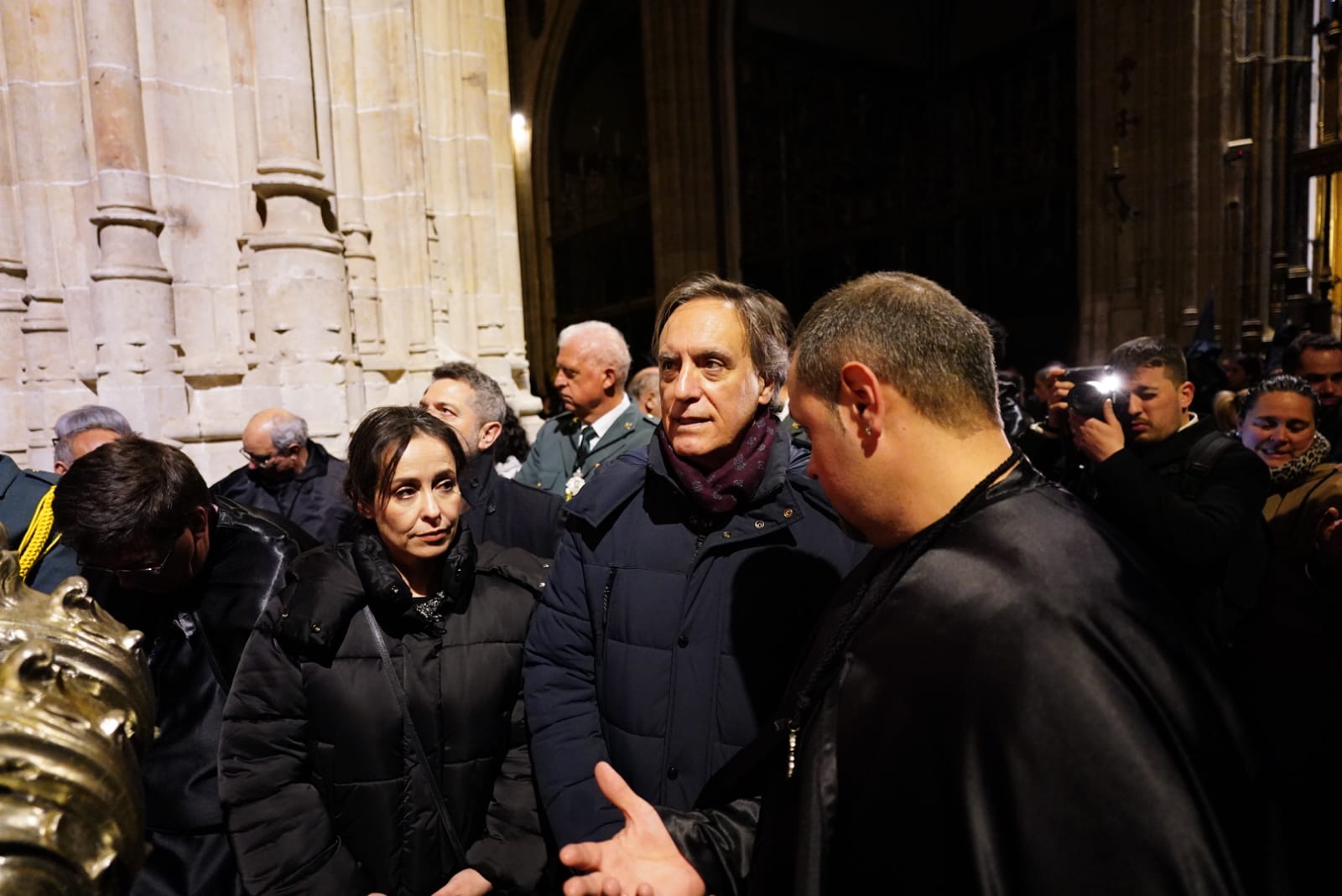 El &#039;cortejo&#039; de Nuestra Señora de la Soledad en la Catedral Nueva, en imágenes