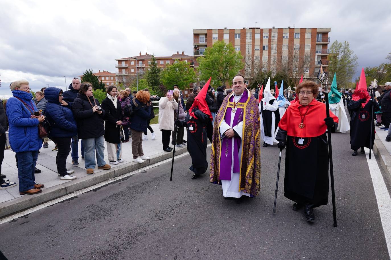 La procesión del Cristo de la Vela, en imágenes
