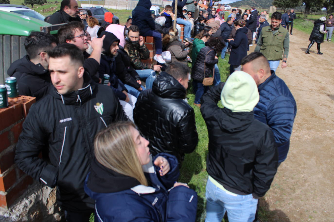 Los quintos de Cespedosa de Tormes celebran la carrera de cintas