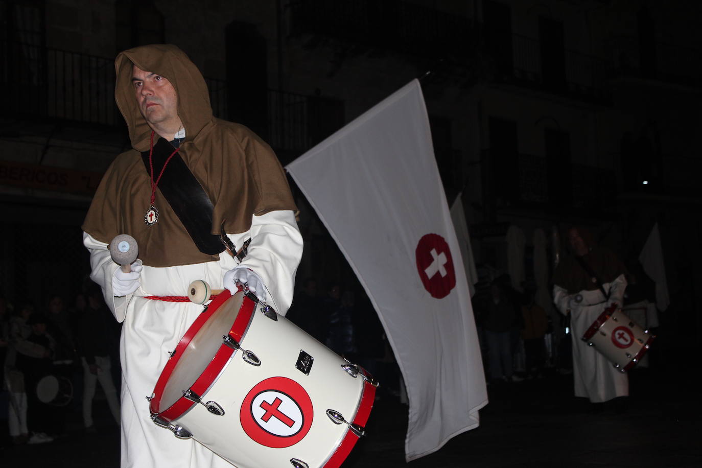Ciudad Rodrigo saca a procesionar por primera vez su Sábana Santa