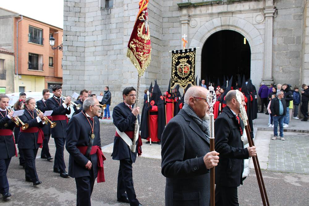 Emocionante procesión del Resucitado en Peñaranda