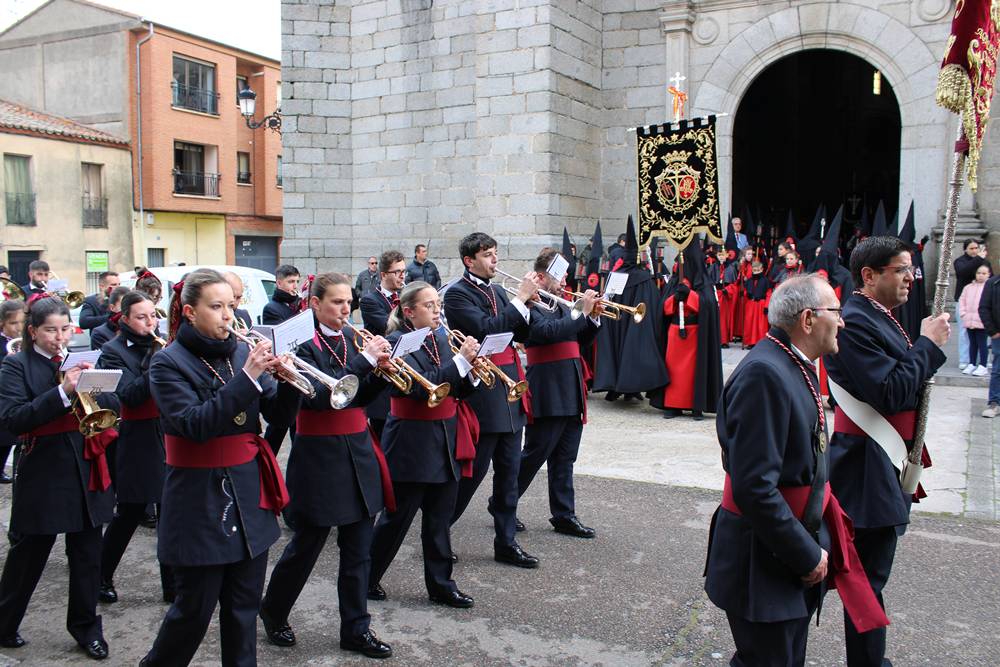 Emocionante procesión del Resucitado en Peñaranda