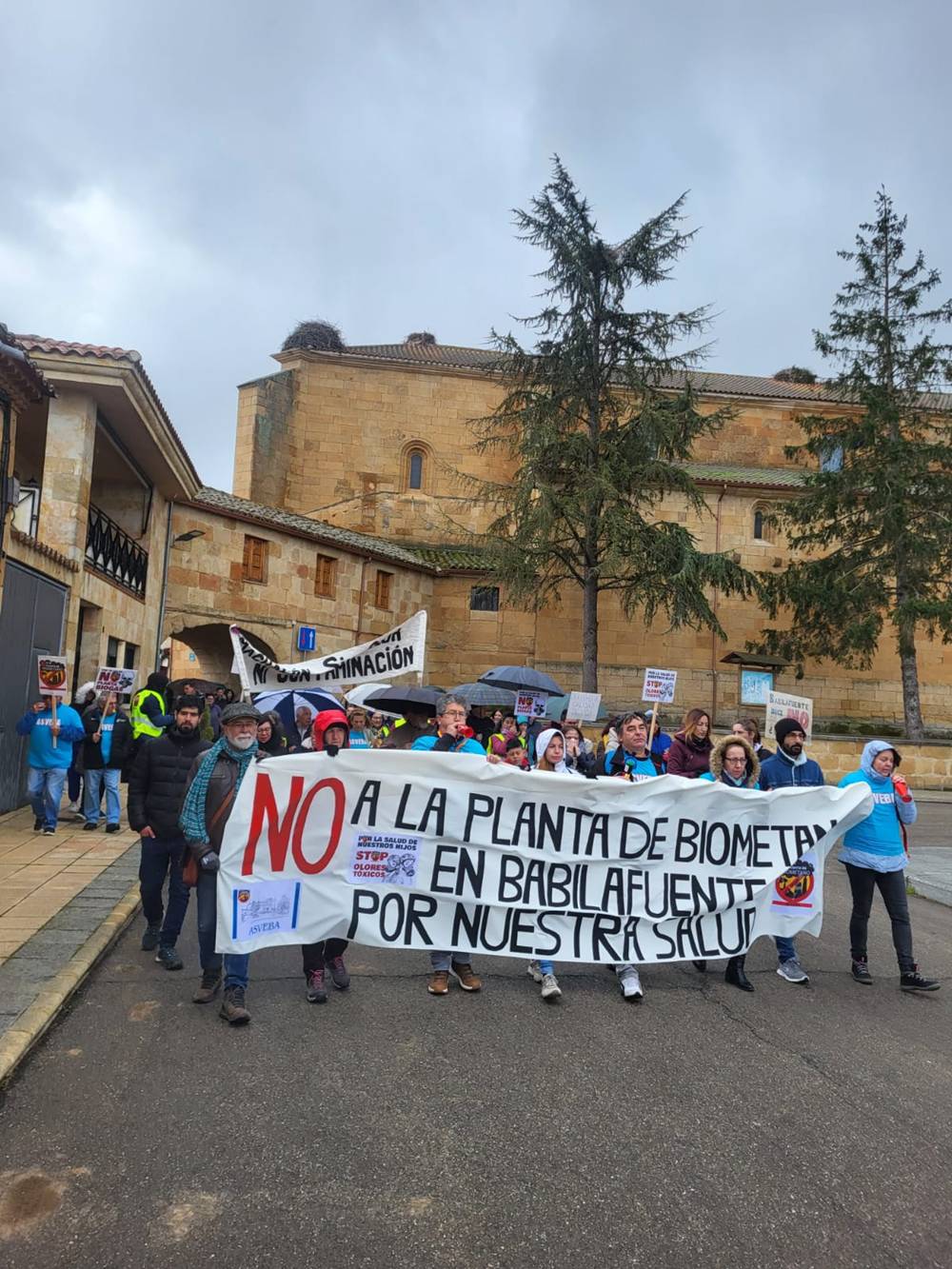 300 personas se manifiestan en Babilafuente con el lema ‘No a la planta de biometano, por nuestra salud’