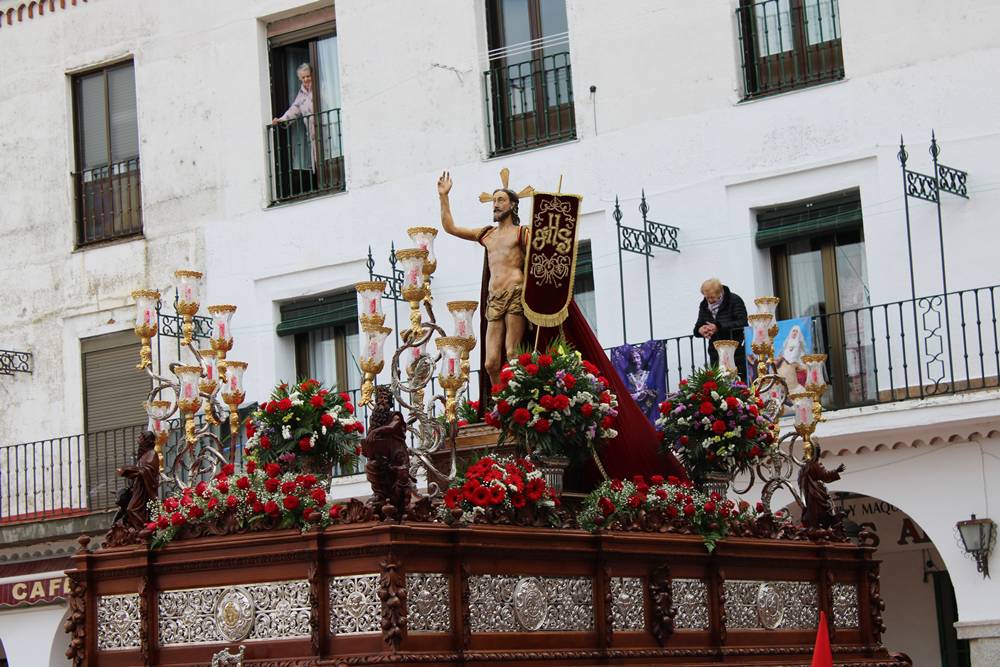 Emocionante procesión del Resucitado en Peñaranda