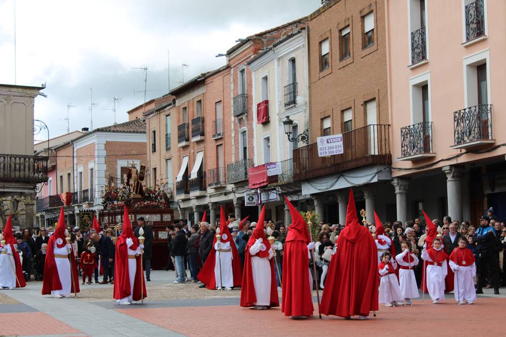 Emocionante procesión del Resucitado en Peñaranda