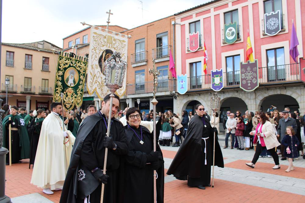 Emocionante procesión del Resucitado en Peñaranda