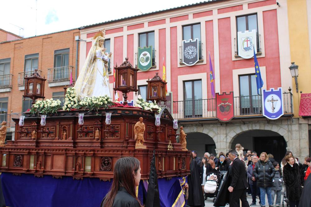Emocionante procesión del Resucitado en Peñaranda