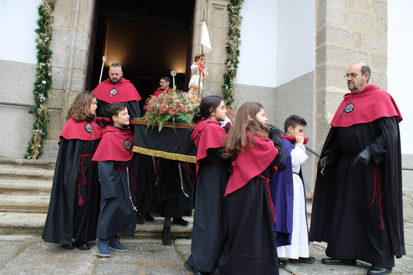 Los niños despiden la Semana Santa bejarana con la procesión de Jesús de Pasión y Gloria