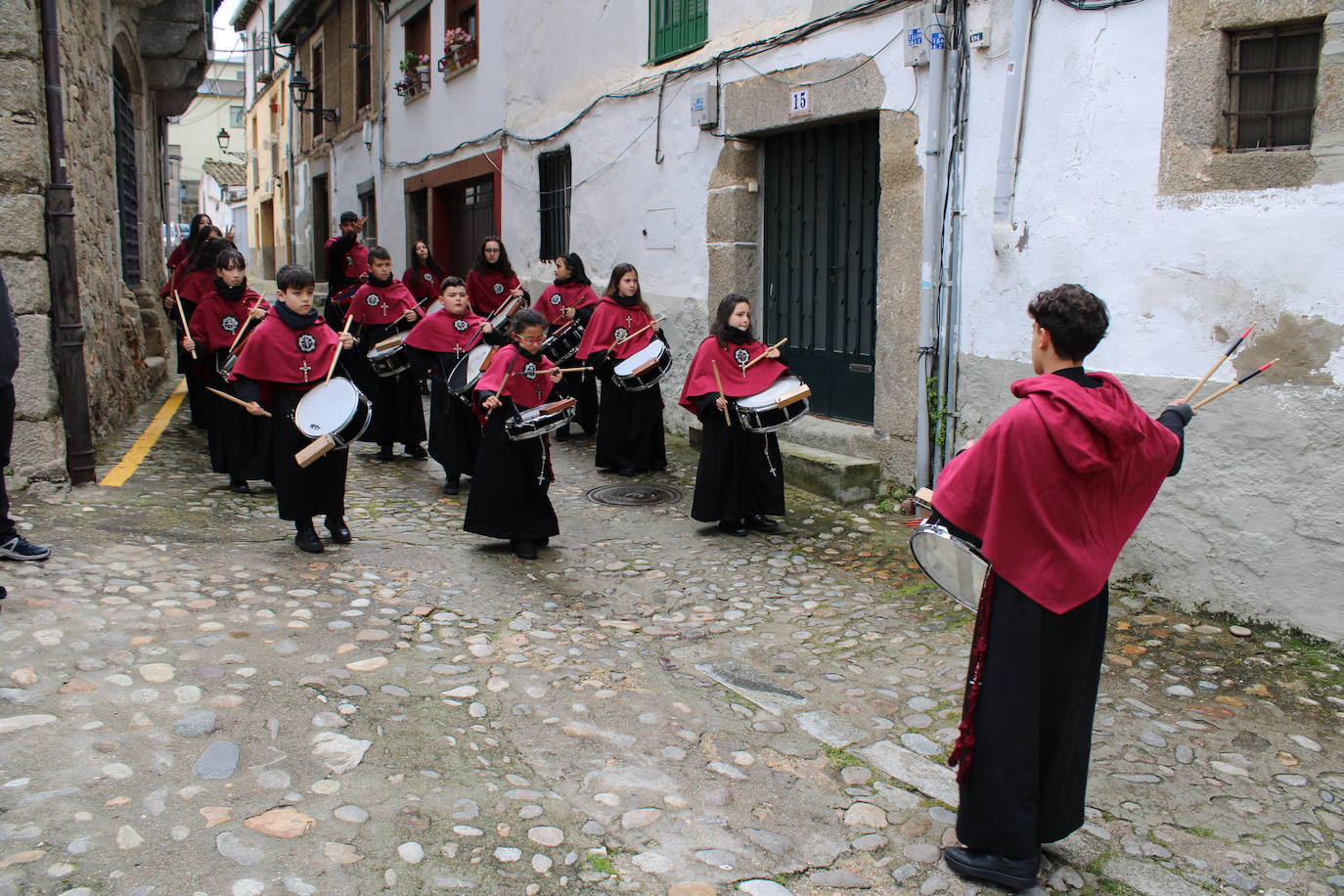 Los niños despiden la Semana Santa bejarana con la procesión de Jesús de Pasión y Gloria