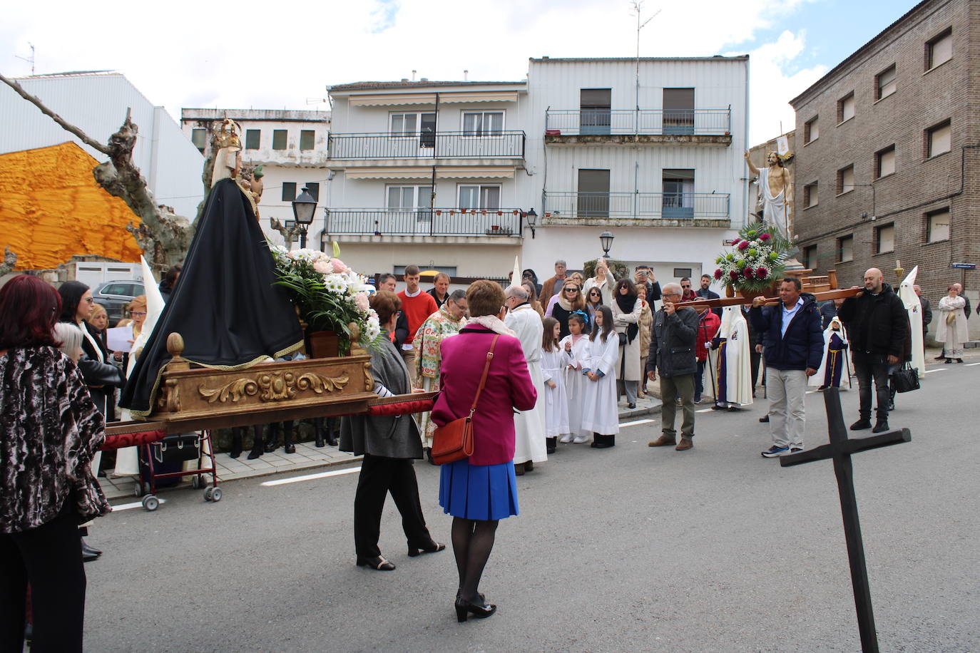 La Virgen de la Yedra celebra el encuentro con su hijo en Ledrada