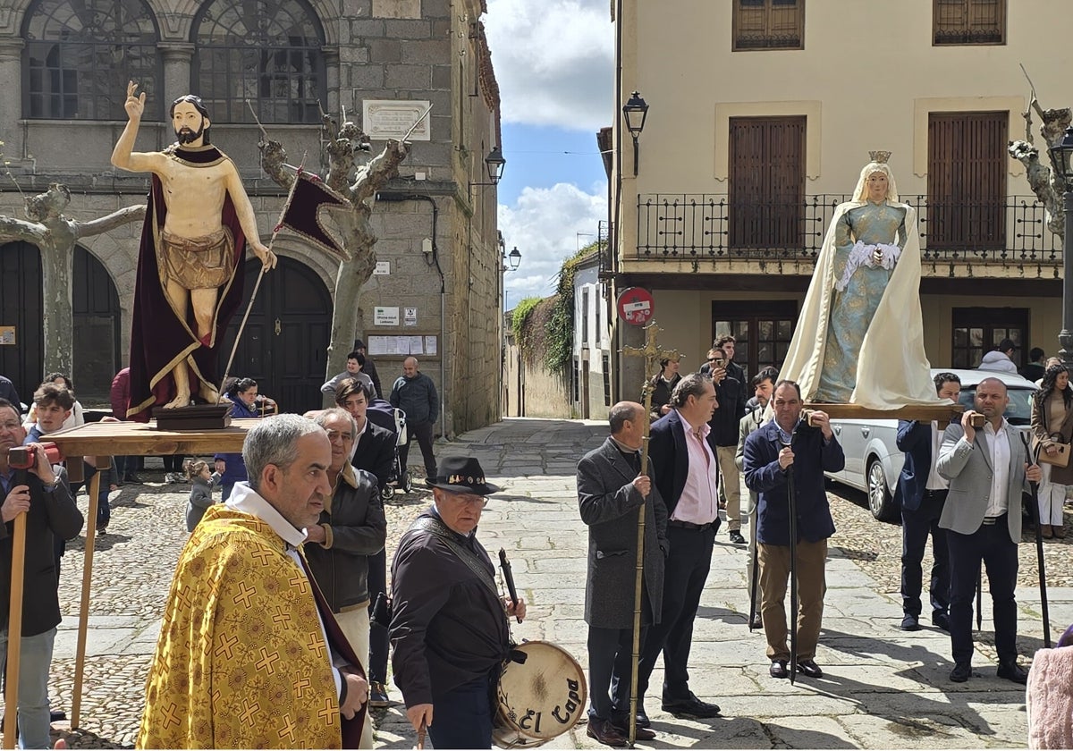 Ledesma vive su Resurrección entre piedra e historia