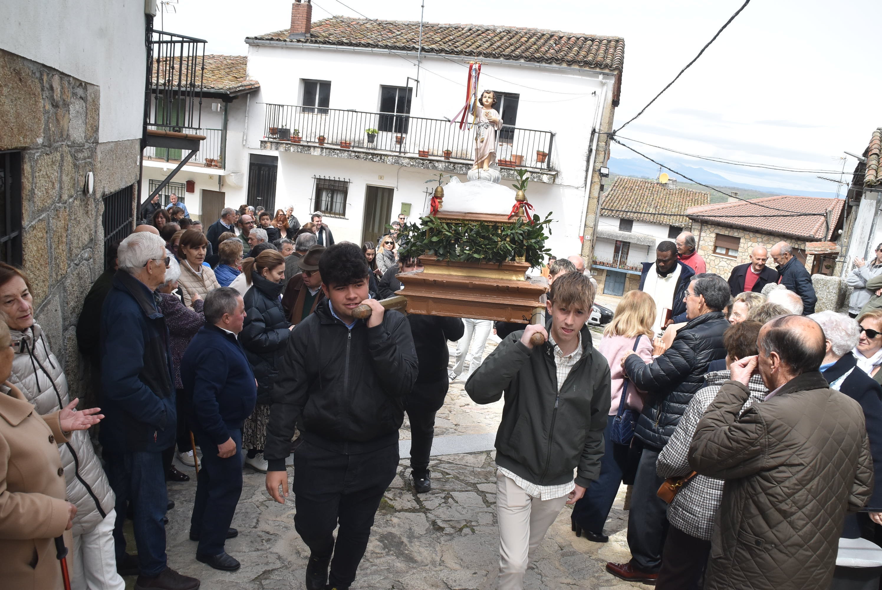 Cantagallo celebra el Lunes de Pascua con la tradicional procesión con el Niño Jesús