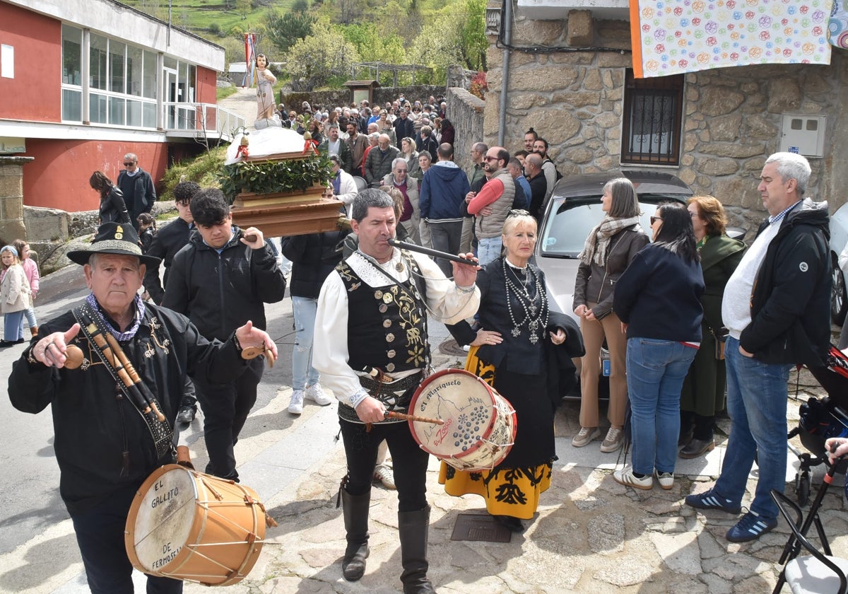 Cantagallo celebra el Lunes de Pascua con la tradicional procesión con el Niño Jesús