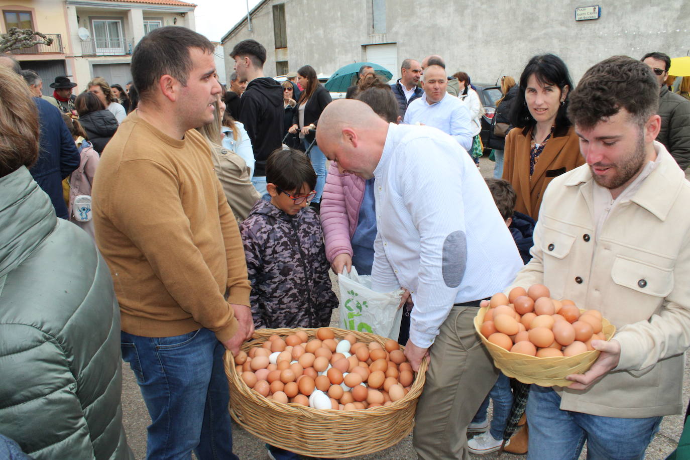 Récord en Fuenterroble de Salvatierra: 6.168 huevos para el Cristo del Socorro