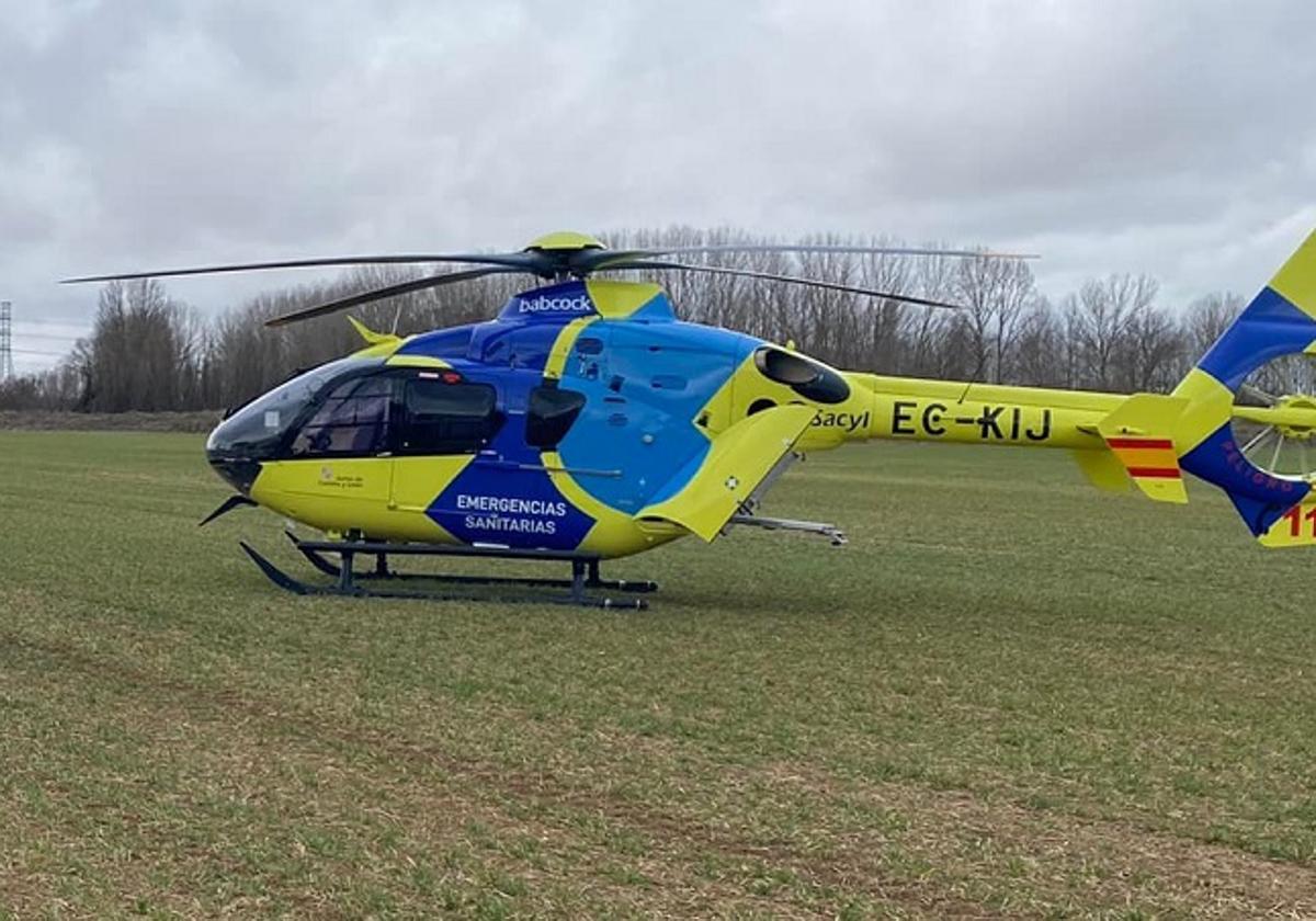Un joven, atrapado en su furgoneta tras una colisión contra un camión en Aranda de Duero