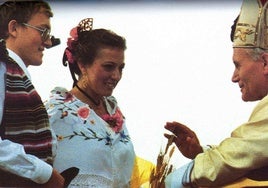 Juan Pablo II, en su visita a Alba de Tormes.