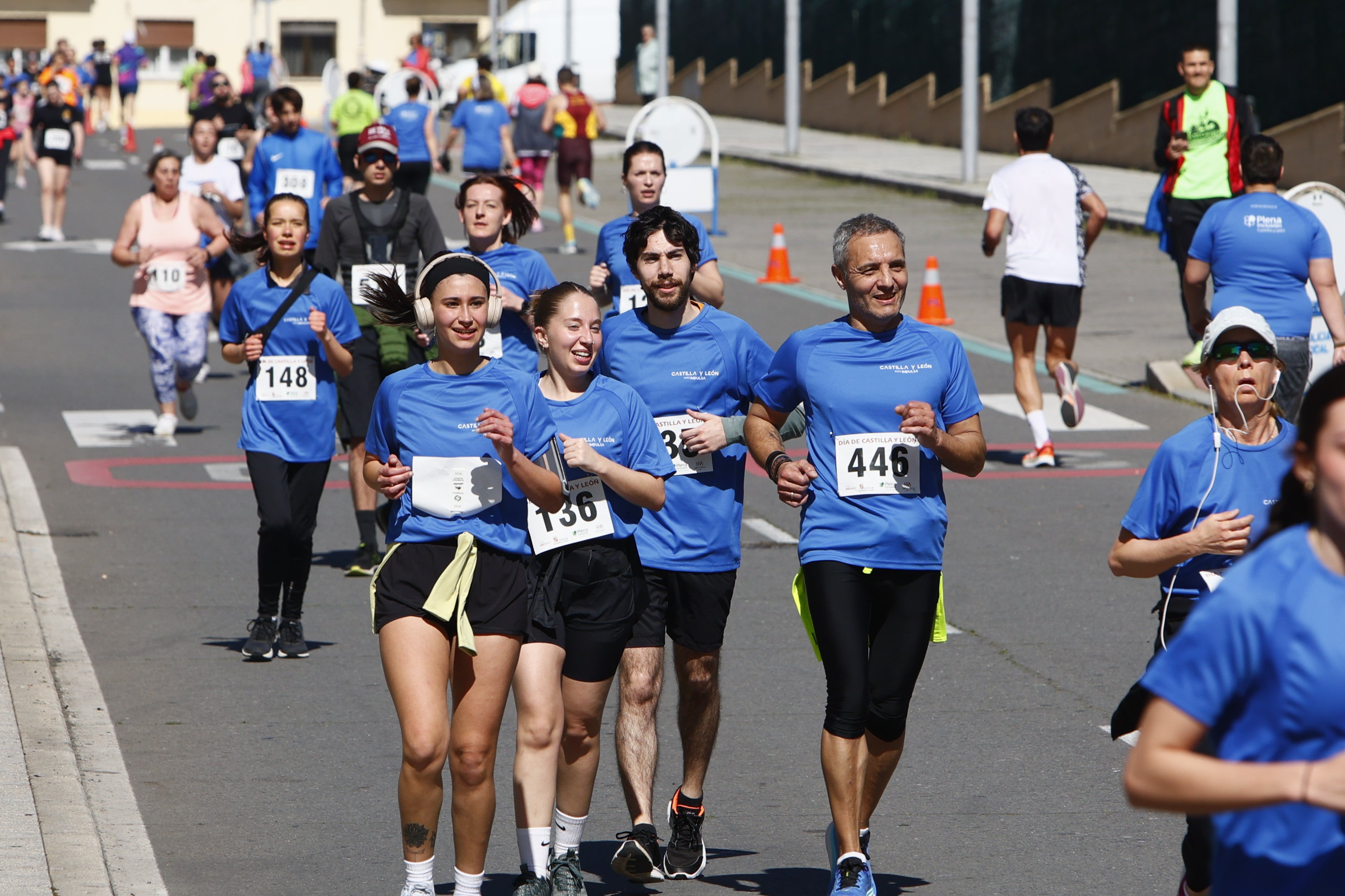 Un millar de participantes en la carrera por el Día de Castilla y León