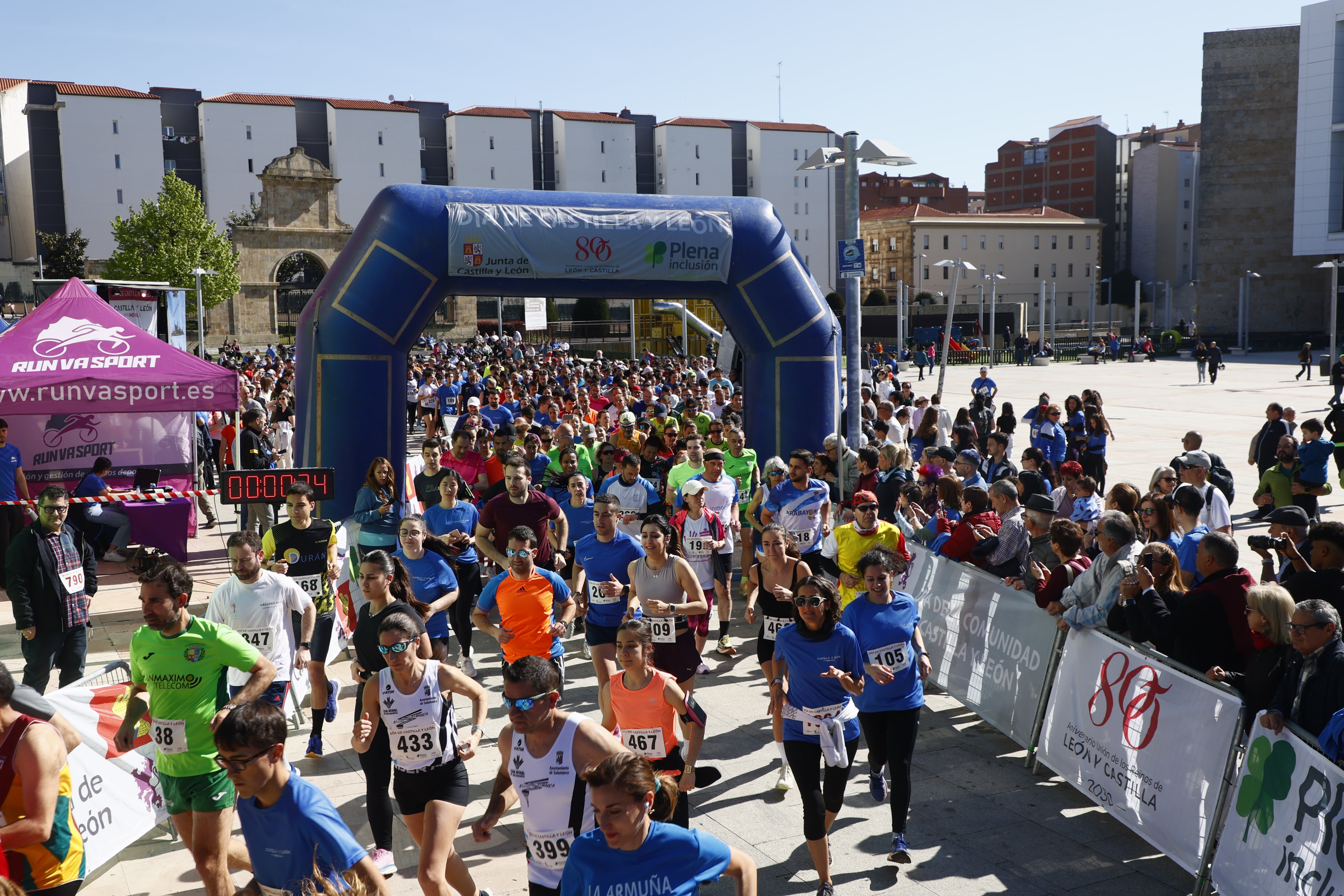 Un millar de participantes en la carrera por el Día de Castilla y León