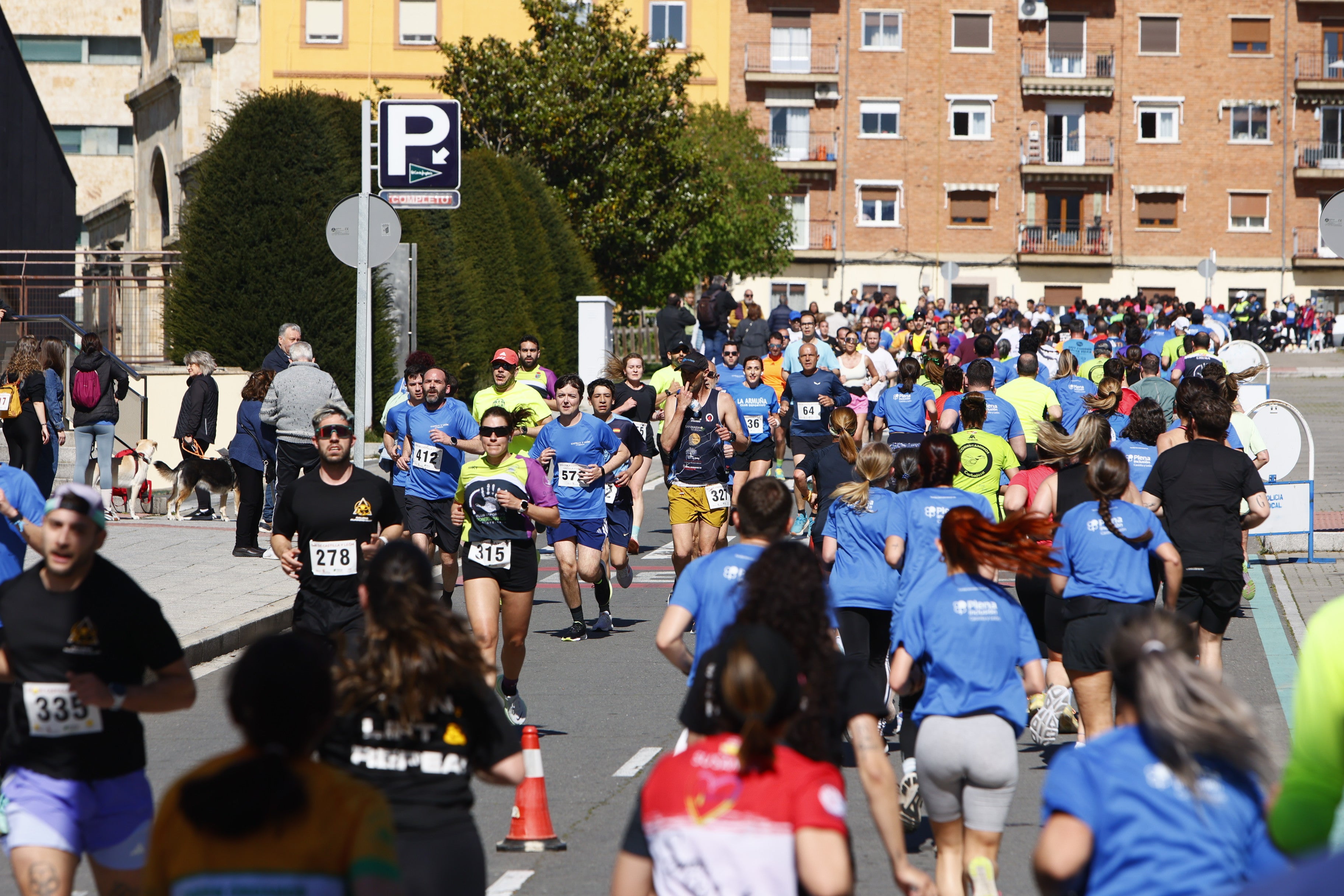 Un millar de participantes en la carrera por el Día de Castilla y León