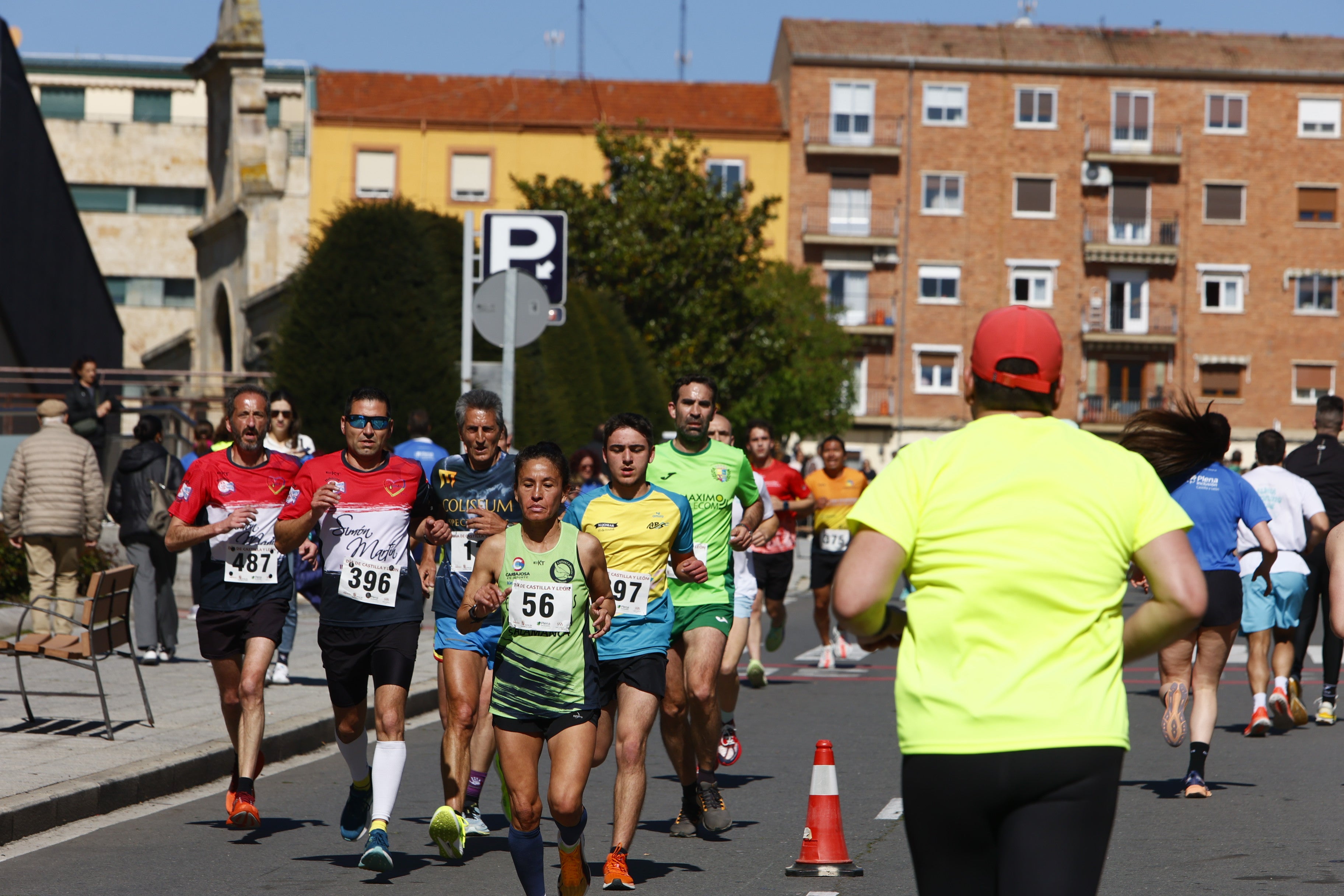 Un millar de participantes en la carrera por el Día de Castilla y León