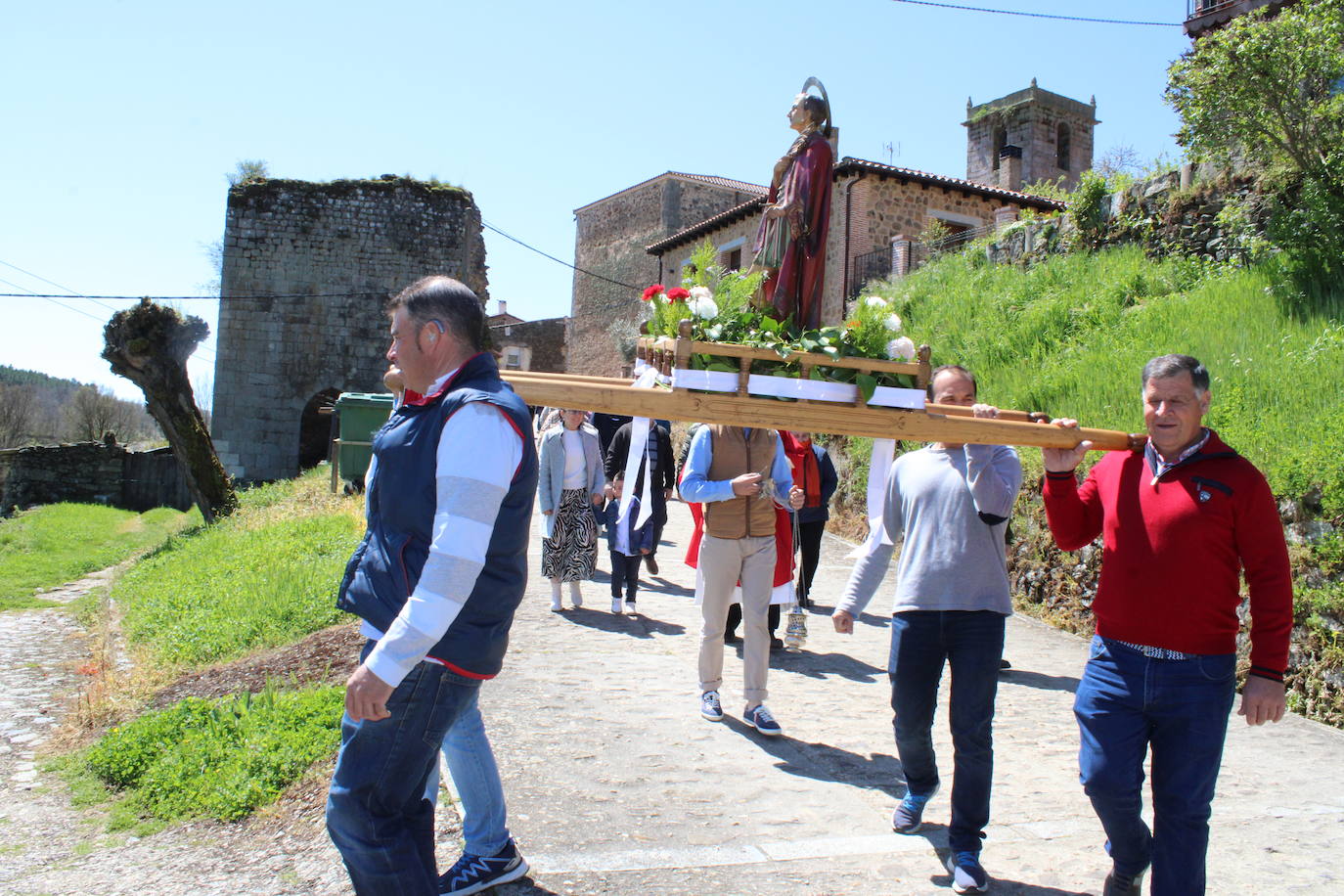 San Jorge bendice los campos del Alagón