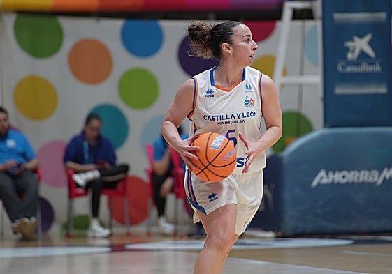 Silvia Domínguez, en el partido de este jueves contra Estudiantes.