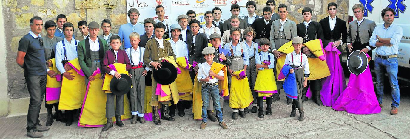 El 11 de septiembre de 2014, durante la feria taurina de septiembre se produjo una exhibición en La Glorieta por parte de los alumnos de la Escuela Taurina de Salamanca ante 4.000 espectadores, en la que participó un jovencísimo Marco Pérez, en el centro, en primera fila. 
