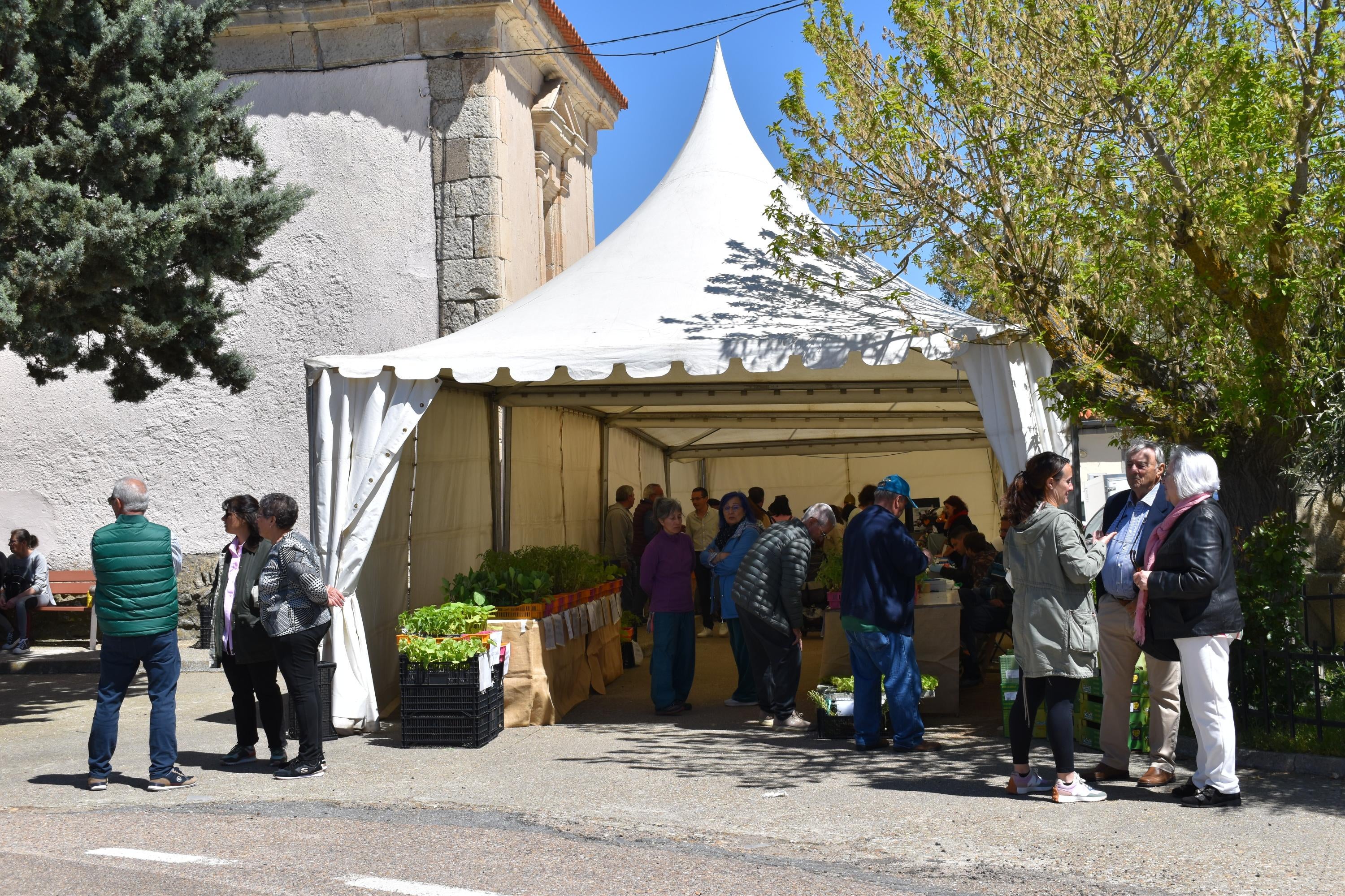 Torresmenudas suma una nueva obra escultórica sobre &quot;La última cena&quot; en la parroquia