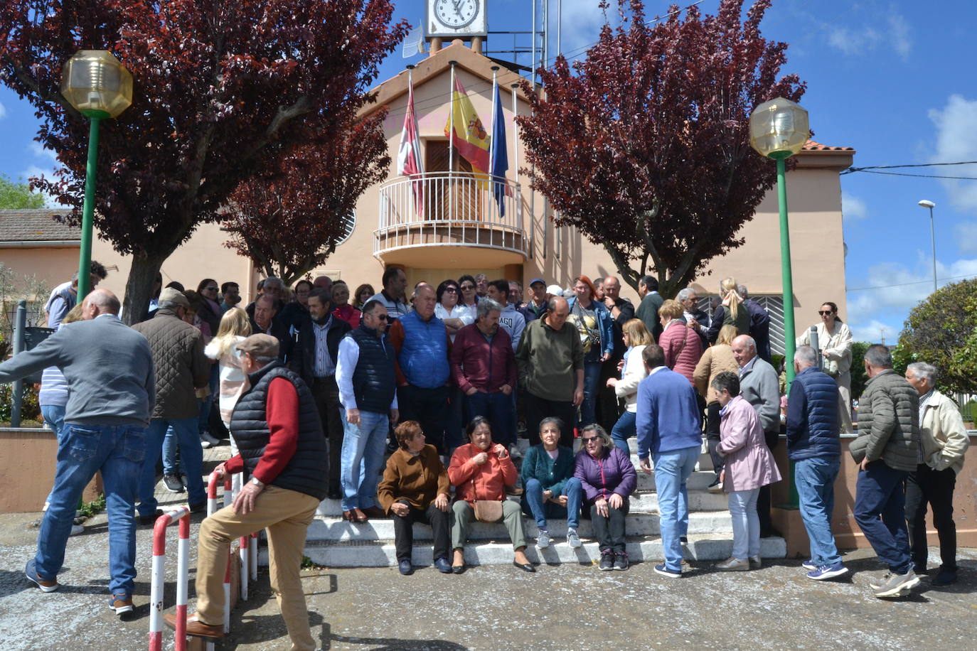 Los vecinos de Dios le Guarde muestran su hartazgo ante los robos: «Están saqueando nuestras casas. No podemos dormir»