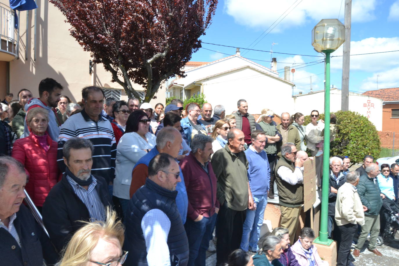 Los vecinos de Dios le Guarde muestran su hartazgo ante los robos: «Están saqueando nuestras casas. No podemos dormir»