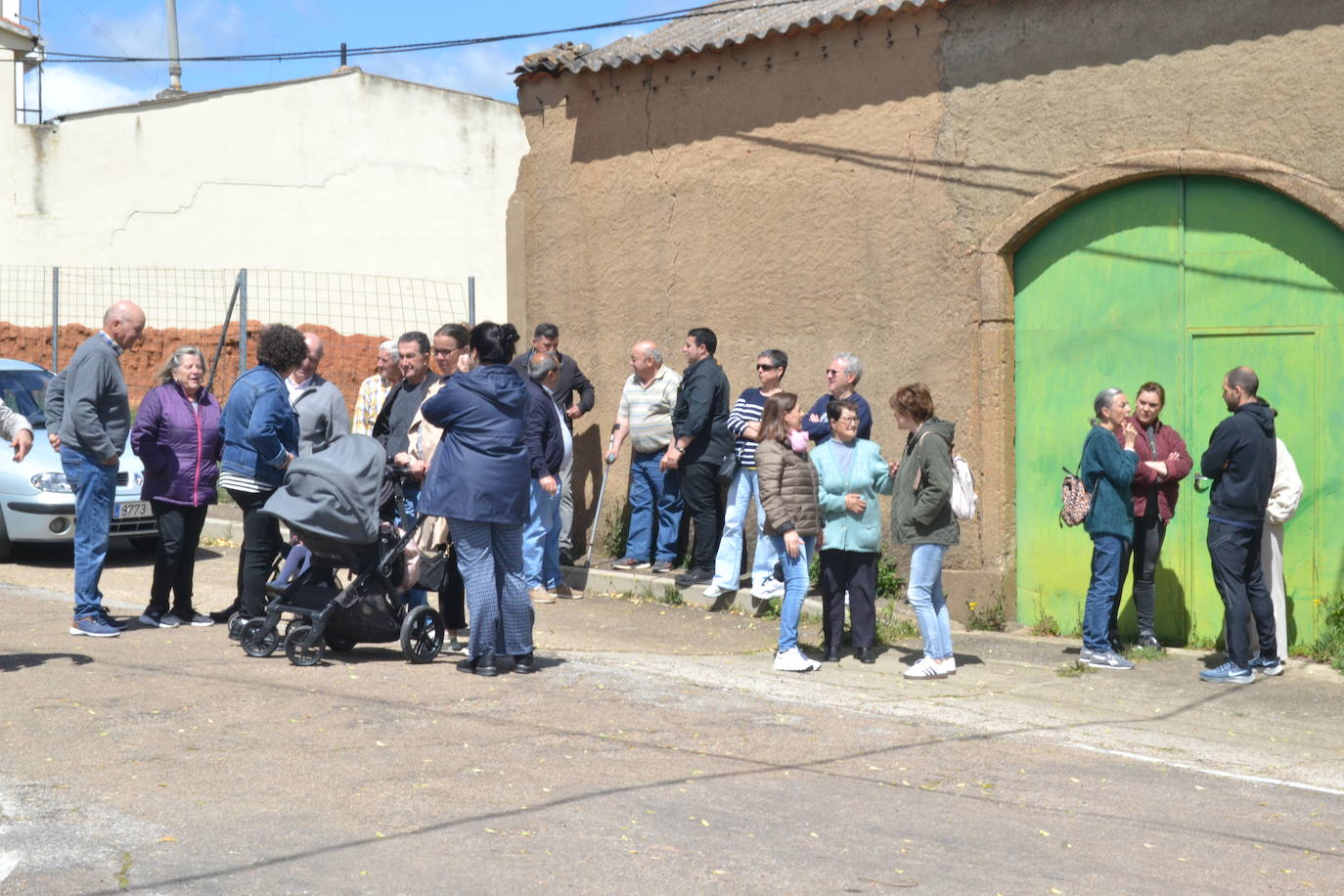 Los vecinos de Dios le Guarde muestran su hartazgo ante los robos: «Están saqueando nuestras casas. No podemos dormir»
