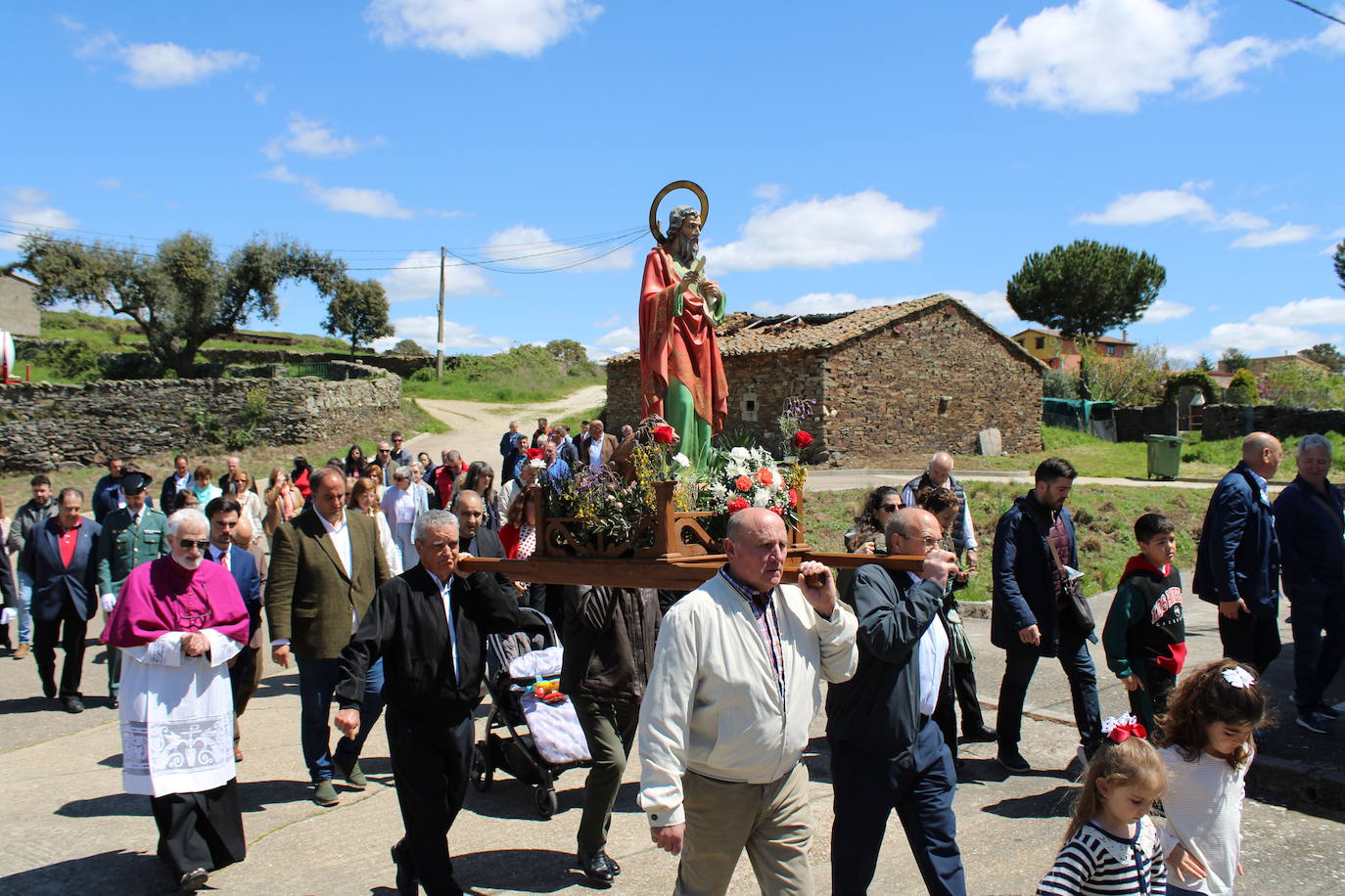 Cabezuela de Salvatierra disfruta con su fiesta en honor a San Marcos