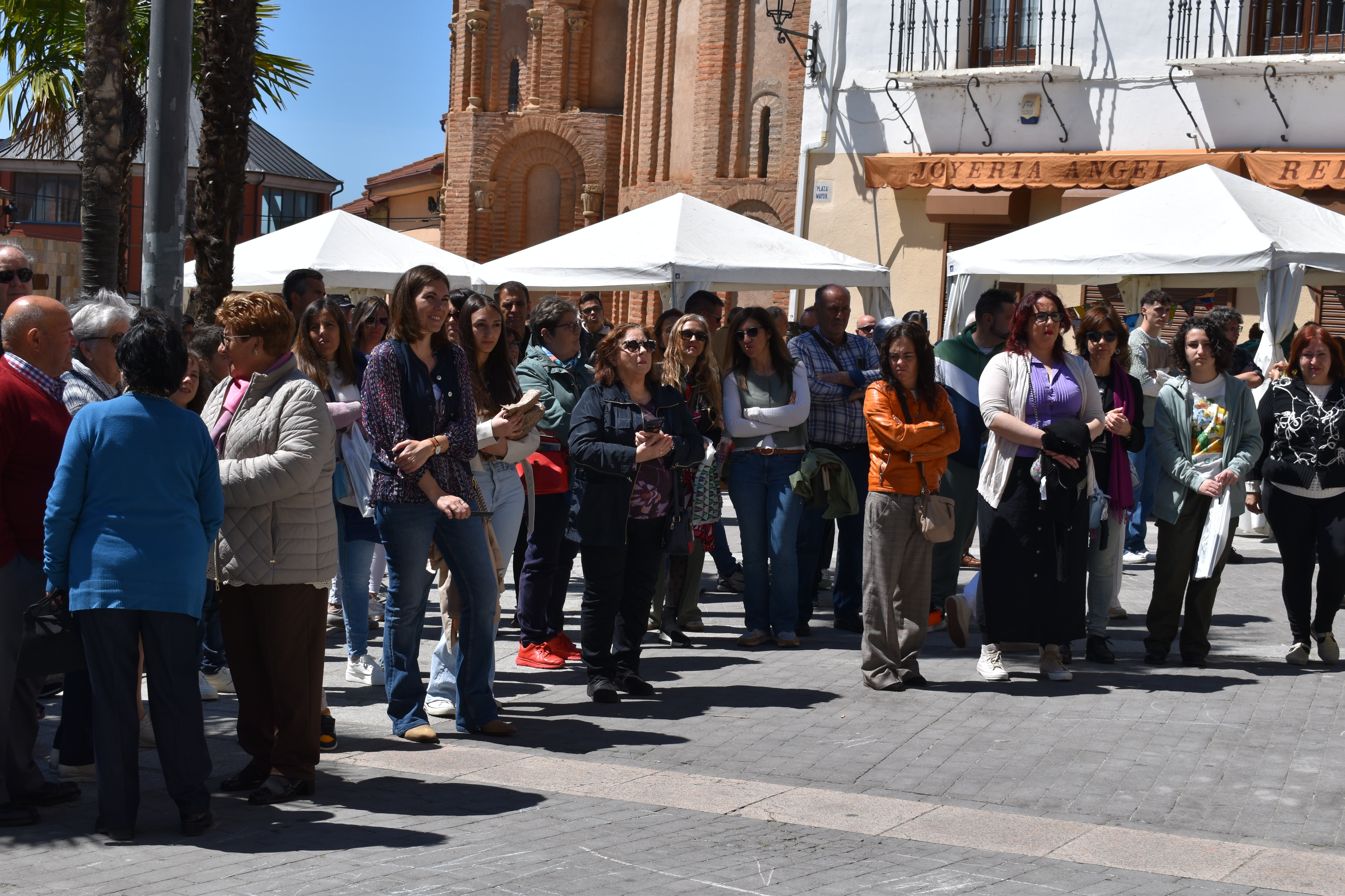 Libros, solidaridad y microrrelatos de esperanza en Alba de Tormes