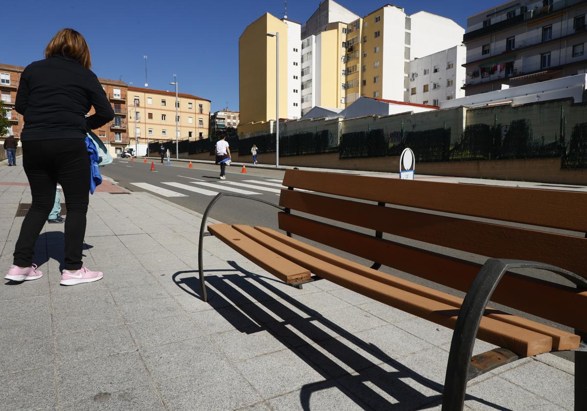 Un banco complicado para sentarse