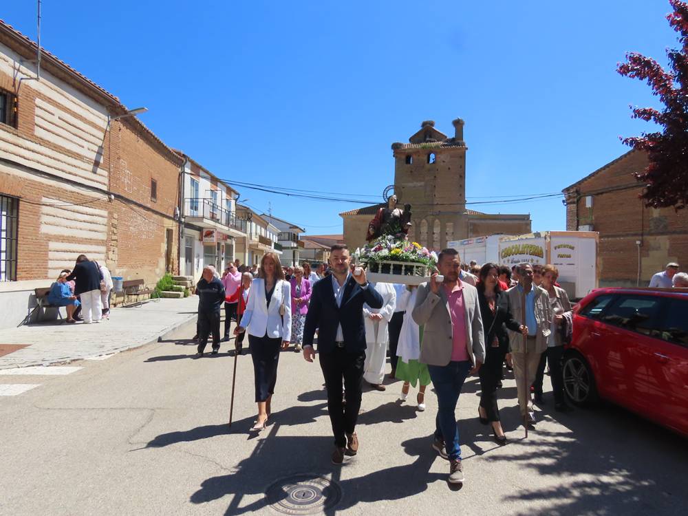 Honores a Santa Bárbara en Villoria