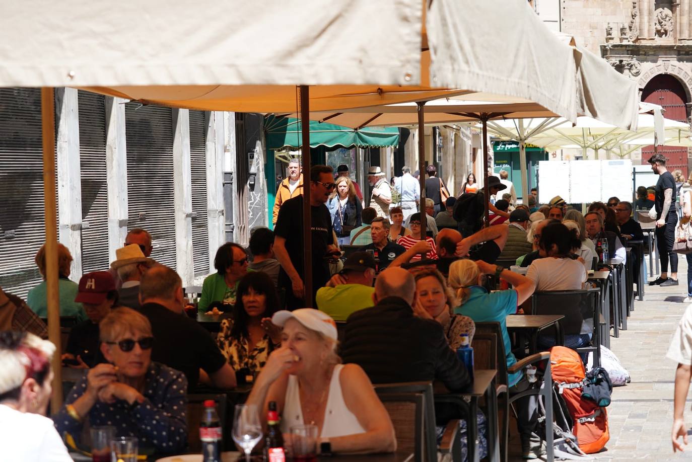 En imágenes: así ha vivido Salamanca un apagón histórico en el Lunes de Aguas